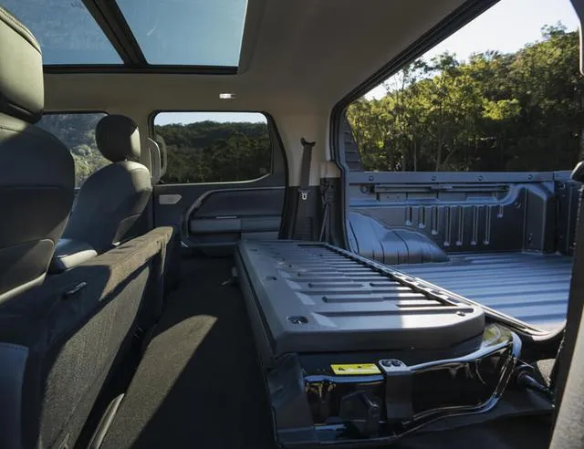 smart-hatch-1